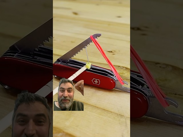 Vídeo relacionado con Victorinox Navaja suiza de bolsillo Fieldmaster, 15 funciones, Hecha en Suiza, multiherramienta con gancho multiusos, abrelatas, tijeras, rojo