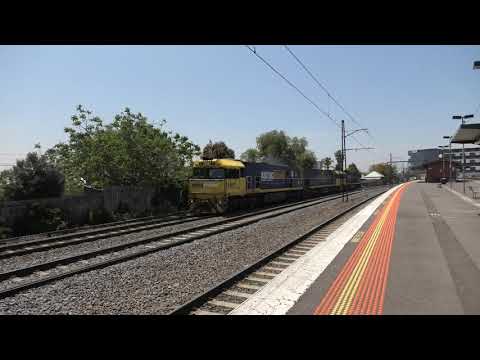 NR57 NR27 NR117 light loco Middle Footscray