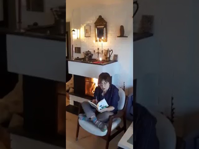 Vídeo relacionado con El abrazo de las amapolas (LITERATURA INFANTIL - Sopa de Libros)