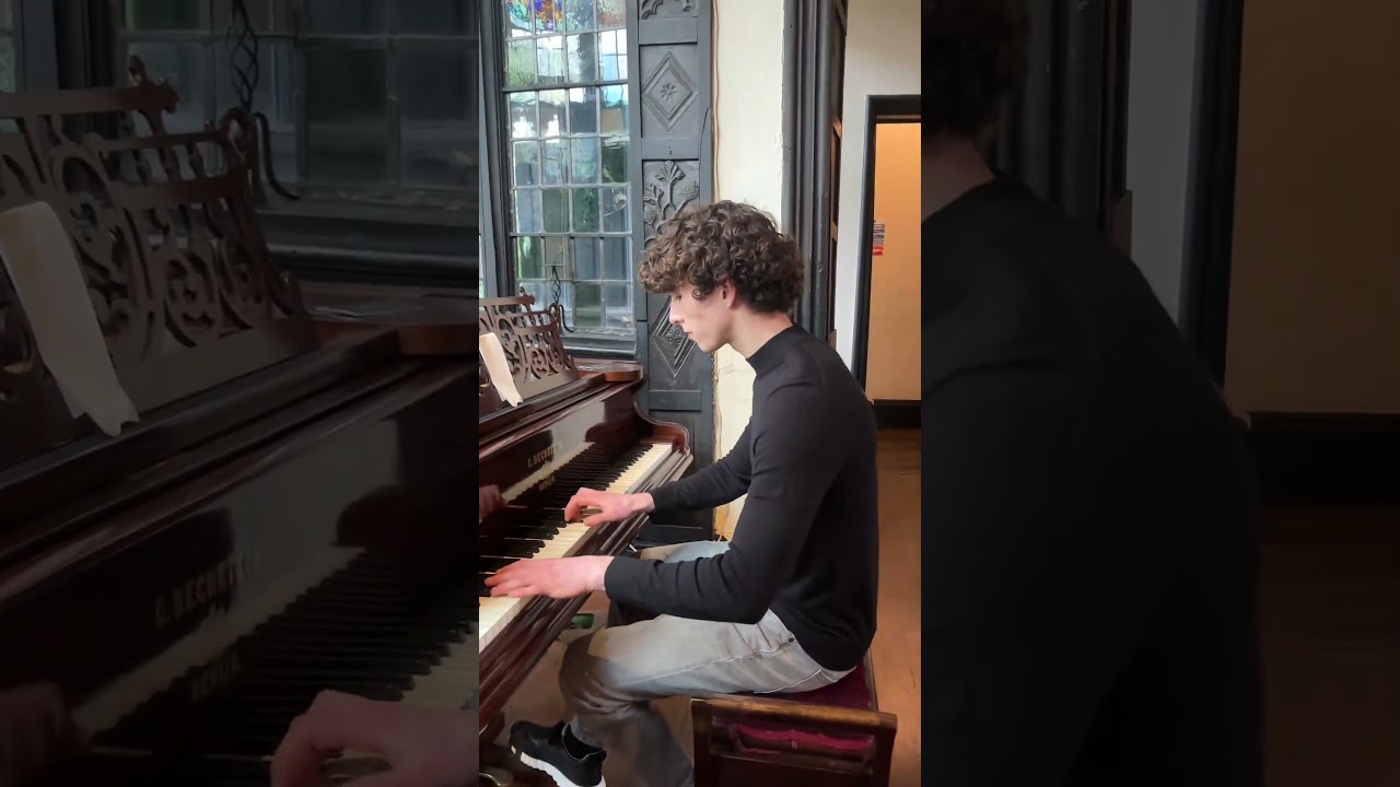 House Mashup · Samlesbury Hall