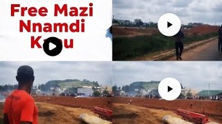 🚨 Abuja Tension Escalates: Construction Workers Flee as Police Fire Teargas at #MNK Protesters!
