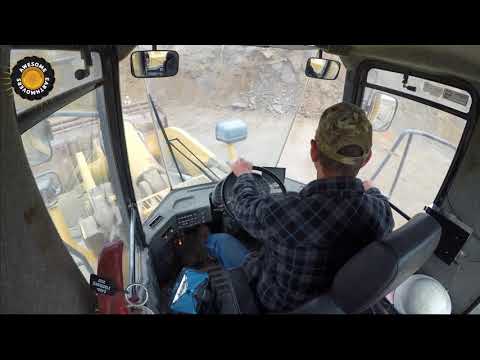 Komatsu WA600 Wheel Loader Operators View