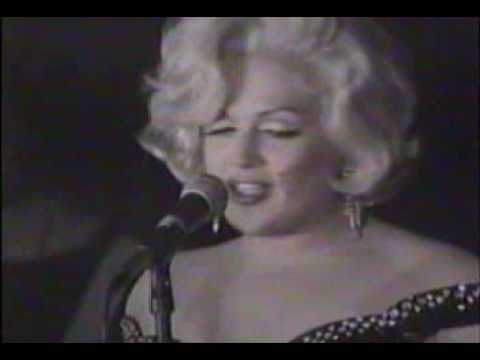 JIMMY JAMES as Marilyn Monroe live @ Don Hill's NYC ('96)