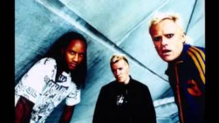 The Prodigy - Kick It In (Live)