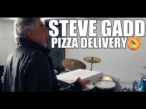 Steve Gadd - 'Delivering a PIZZA at The DrumHouse' drum solo