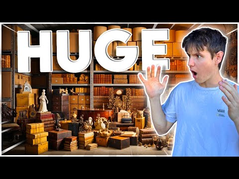 I BOUGHT THE BIGGEST ABANDONED STORAGE UNIT IN FLORIDA!!