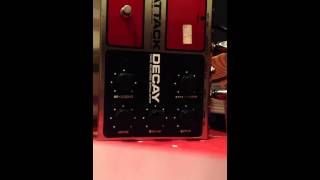 Video thumbnail for Electro Harmonix Attack Decay by 10secondstoland