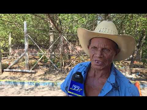 El señor del carretoncito en Puerto El Triunfo, Usulután Oeste.