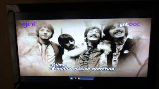 Documentário Lennon NYC - Sean Lennon cantando With a little help form my friends