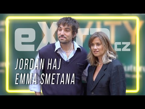 Smetana a Haj se prohodili: Jordan obul dámské sandálky, Emma oblékla pánské sako