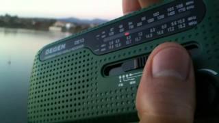 preview picture of video 'Tuning american, chinese, japanese and even some ALIEN radio stations on a SW receiver!'