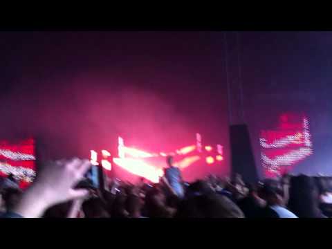 Calvin Harris   Where's your head at watch this place errupt