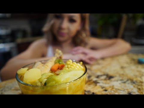 CALDO DE POLLO ( TRADITIONAL MEXICAN CHICKEN SOUP)