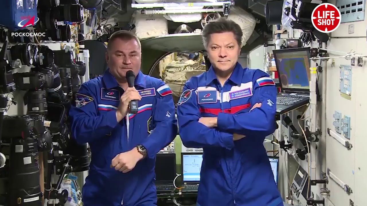 Олег Кононенко и Алексей Овчинин поздравили жителей Земли с Днём космонавтики