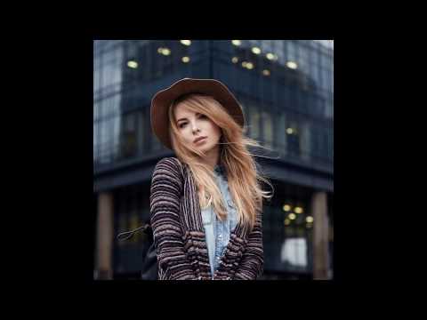 Allena   Appelle Moi  remix