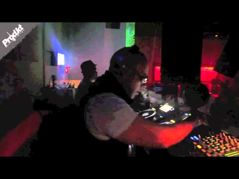 Roger Sanchez Playing Mario Ochoa - Fuckin