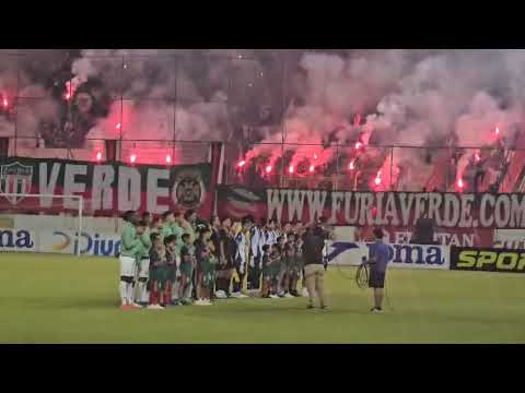 "Recibimiento  Furia Verde" Barra: Fúria Verde &bull; Club: Marathón