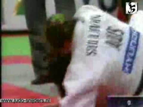 Judo 1997 Paris: Vandecaveye (BEL) - Sullivan (AUS) [-61kg].