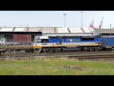 LDP002 Shunts Container Wagons At North Dynon (24/9/2009) - PoathTV Australian Trains & Railways