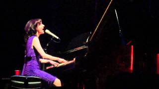Sarah Slean performs &quot;Amen&quot; Live (2011-11-20)