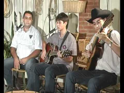 Celso Lemos e Celsinho com Wilsinho da Viola - Castelo de Amor