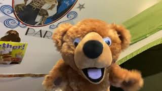 Baby Bear Sings Five Bears in the Bed