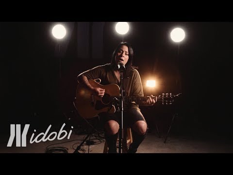 Lucy Spraggan - "Home Wasn't Built In A Day" (idobi Sessions)
