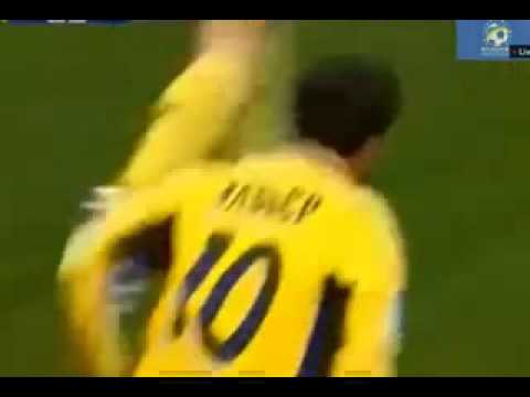 Cleiton Xavier marca golaço do meio-campo na Ucrânia