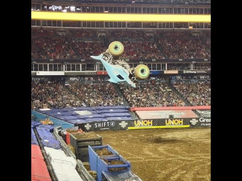 Megalodon freestyle extreme backflip monsterjam finals 2023