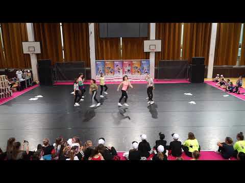 5. Party - mládež 5