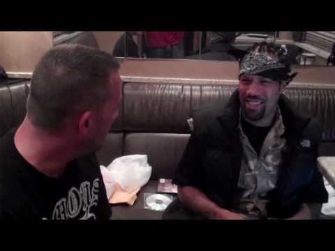 Tom Laroc visits Redman Method Man TOUR BUS.mp4