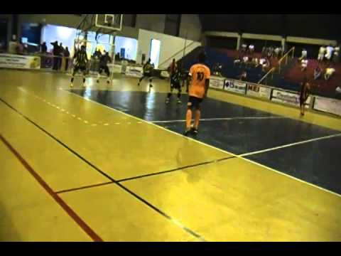 Nettinho Capitão do Taboado Futsal faz o quinto gol do time  na estreia da copa jales