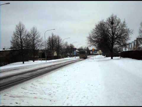 Gamla Uppsala Buss 150 svänger in på Nåntunavägen