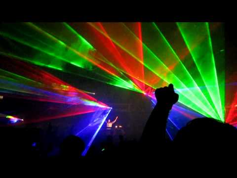Gareth Emery at WSS 2010 / Paul Van Dyk - We Are One (Giuseppe Ottaviani Remix)