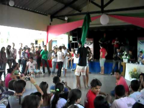 ZÉ BENTO DANÇANDO NO DNJ 2011