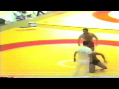 1987 Senior World Championships: 130 kg Aslan Chadarzev (USSR) vs. Ayik Sezgyn (TUR)