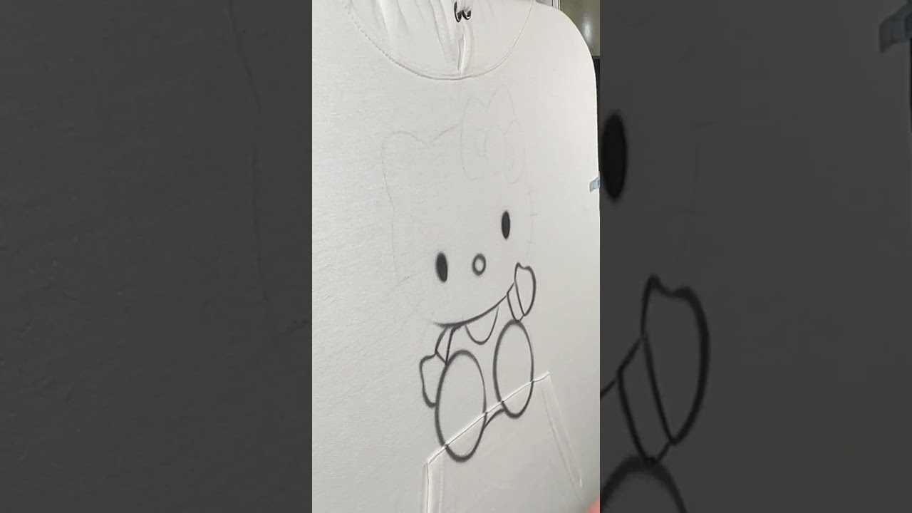 #airbrush #personalized #custom #hoodiedesign #hellokitty