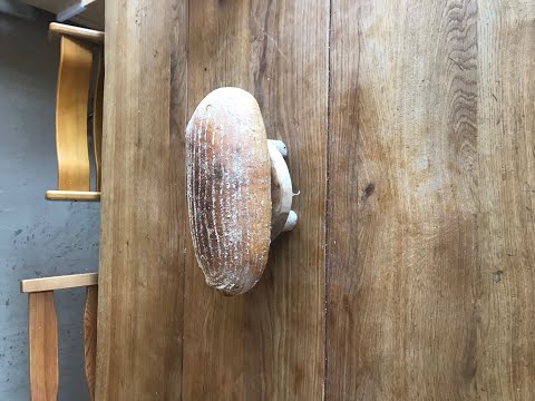 Kváskový chléb ze špaldové mouky.