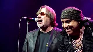 Little Steven &amp; Southside Johnny 2017-06-25 encore (multicam footage)