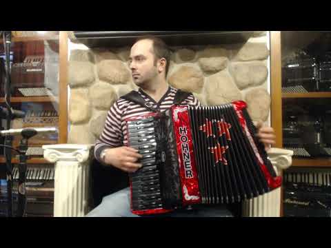 HOHNTRI72RD - Red Hohner Tri-Star II Piano Accordion MM 34 72  $1999