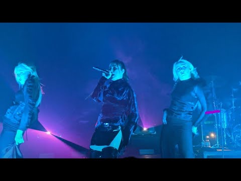 BANKS - Stroke (live)