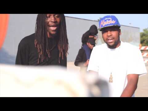 TRE2X X ILLI ELZ -  OOOUUU (REMIX)