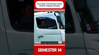 Download lagu VIRAL: FEMALE TRUCK DRIVER LOOKS SKILLED ON THE SITINJUH'S CLIMB #shorts mp3