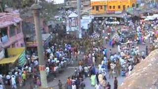 preview picture of video 'India:  Jagannath (Krishna) Temple of Puri, Orissa'