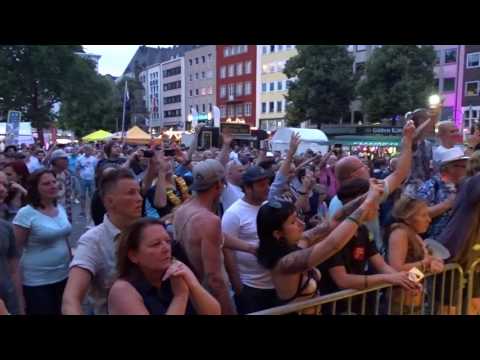 Conchita 4711 Live @Cologne Pride 2017 – Rise Like A Phoenix (Conchita Wurst)