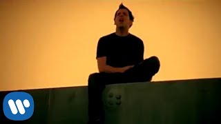 Video thumbnail of "Simple Plan - Welcome To My Life (Official Video)"