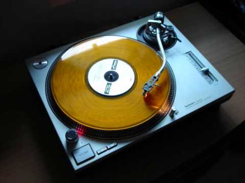 Aki Bergen aka Neuroxyde-African Blues  (Original Mix )