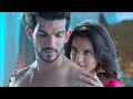 Adha Khan Hot And Romantic Look In Naagin