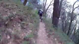 Riding down the singletrack from Round Mountain to the South Yuba River trail