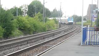 preview picture of video 'Passage d'un TER Nord-Pas-De-Calais déco Alsthom en Gare de Bailleul'